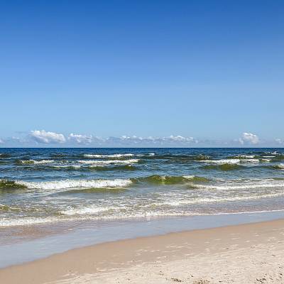 Grafika Ustronne miejsca do plażowania w Dębkach